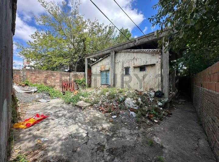 Terreno · 427m²