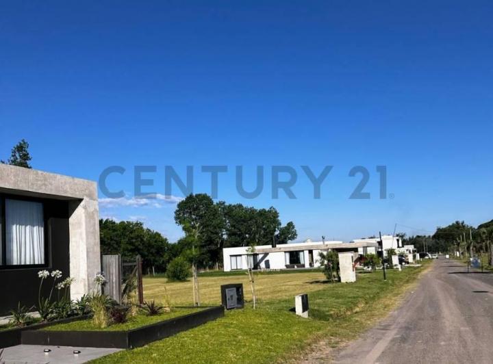 Terreno · 779m²