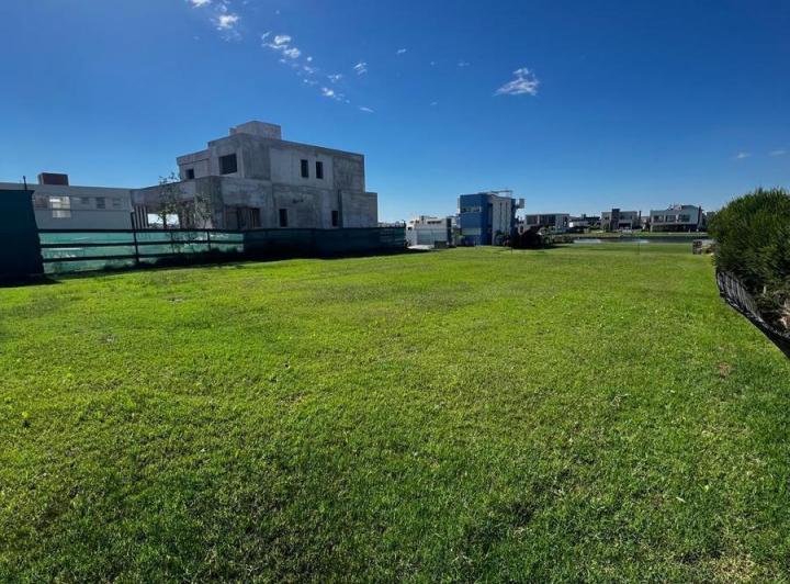 Terreno · 700m²