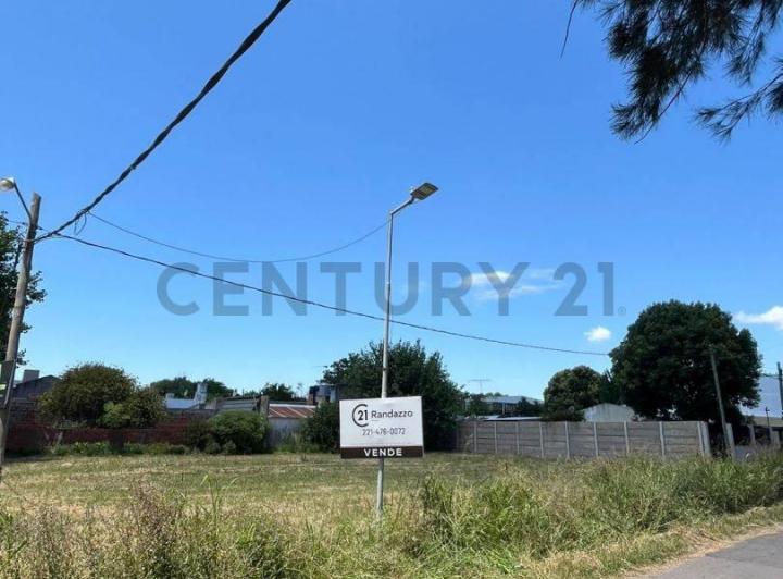 Terreno · 300m²