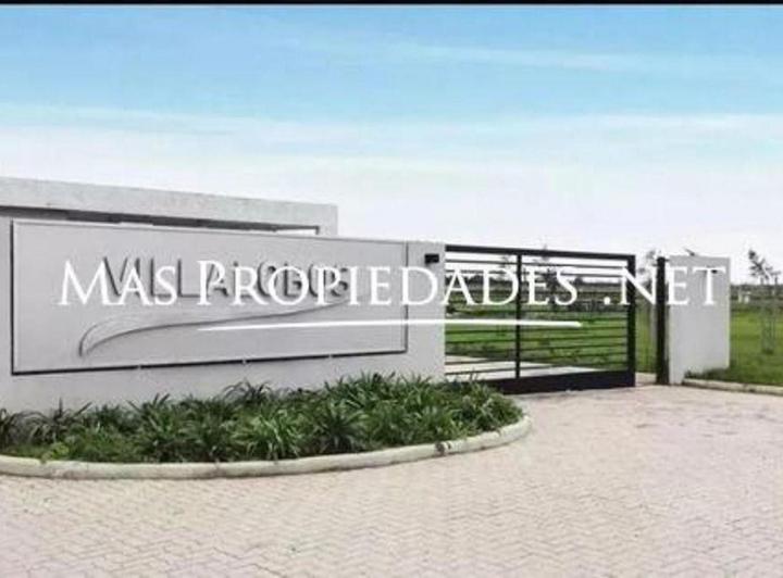 Terreno · 615m²