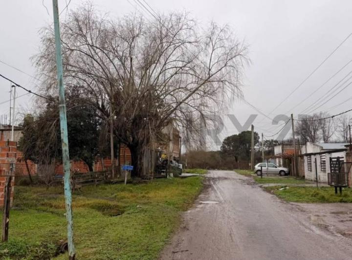 Terreno · 420m² · 1 Ambiente · 1 Cochera