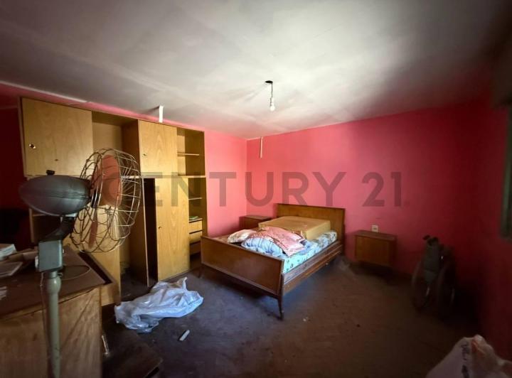 Terreno · 212m²