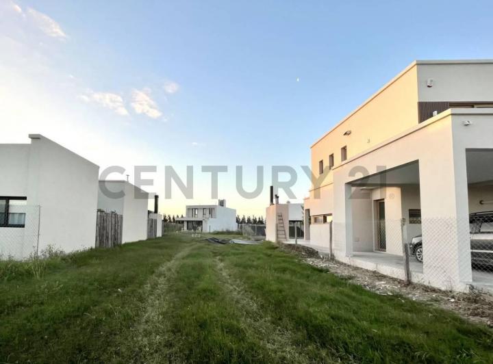 Terreno · 405m²