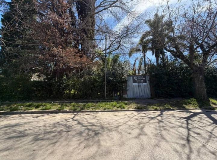 Terreno · 850m²