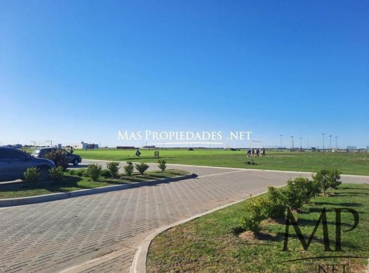 Terreno · 670m²