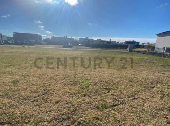Terreno · 719m²