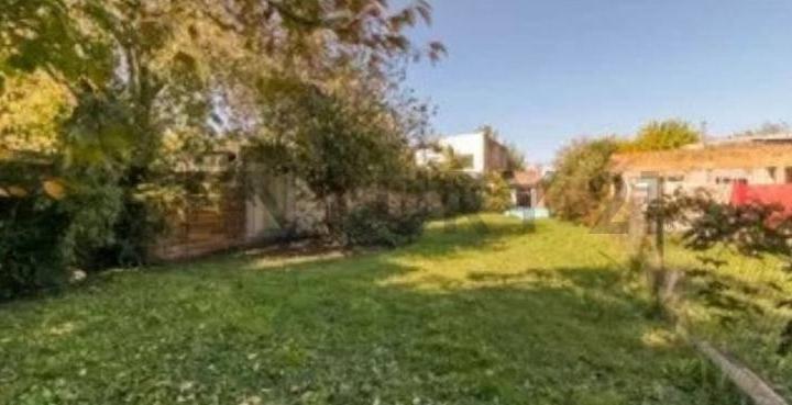Terreno · 590m²