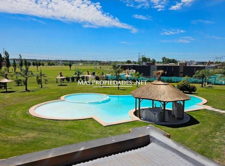 Terreno · 678m²