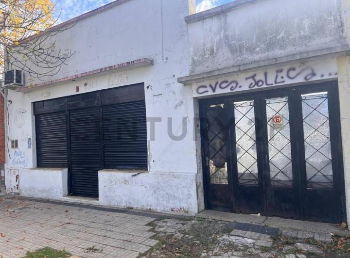 Terreno · 165m² · 4 Ambientes