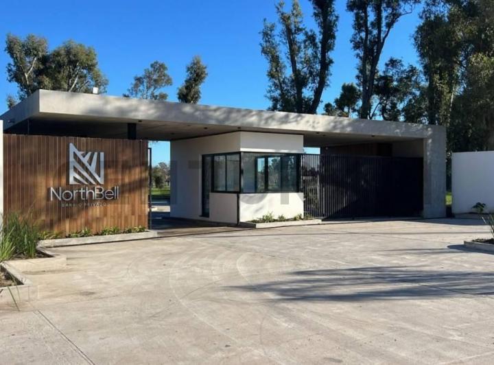 Terreno · 628m²