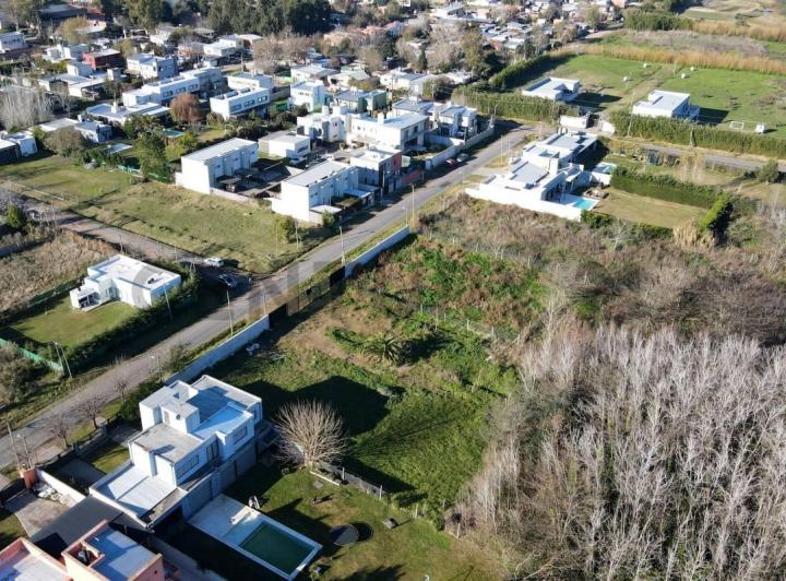 Terreno · 1850m²