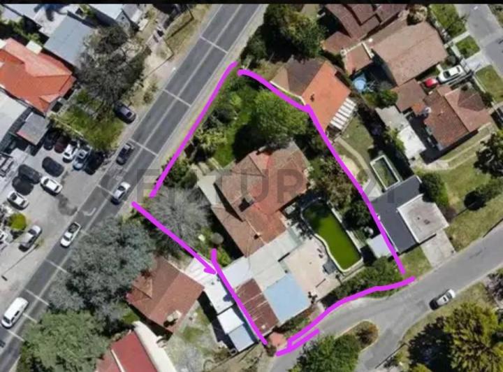 Terreno · 280m² · 4 Dormitorios