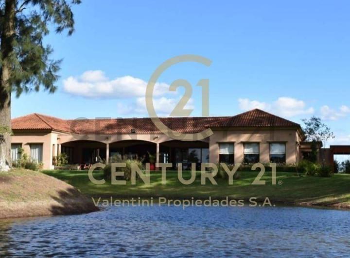 Terreno · 820m²