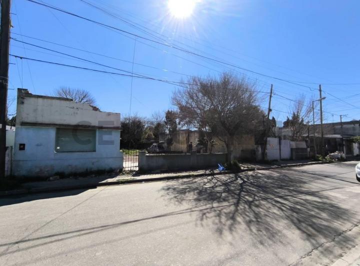 Terreno · 937m²