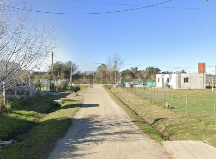 Terreno · 817m²