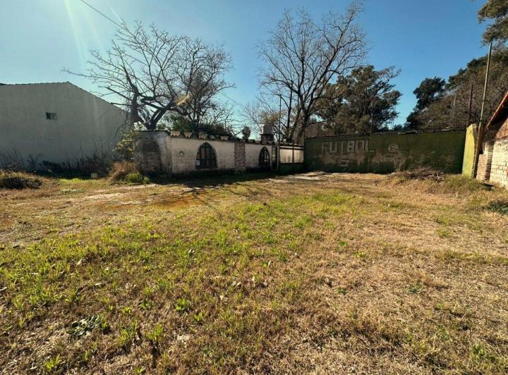 Terreno · 330m²