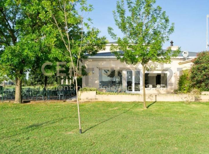 Terreno · 1200m²