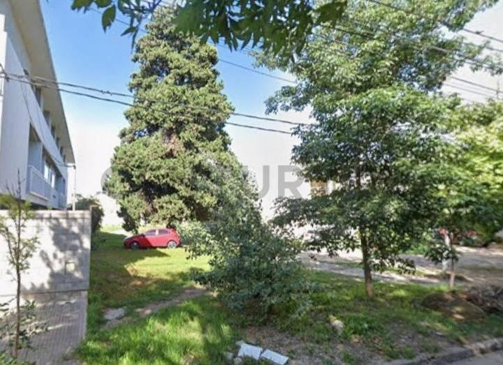 Terreno · 330m²