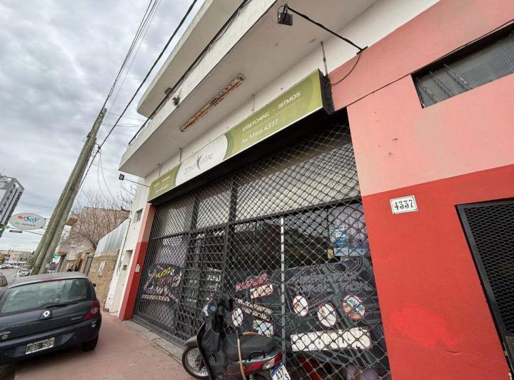 Local comercial · 309m²