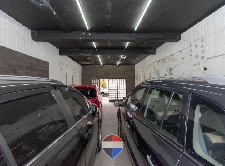 Local comercial · 114m² · 3 Cocheras