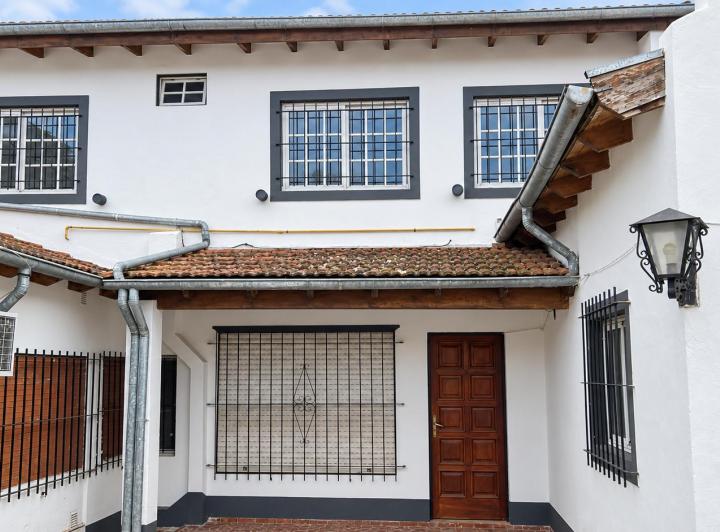 Casa · 80m² · 3 Ambientes · 1 Cochera