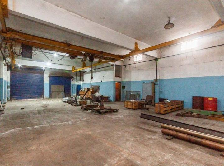 Depósito · 866m²