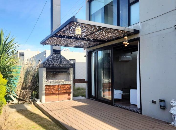 Casa · 70m² · 1 Dormitorio · 1 Cochera