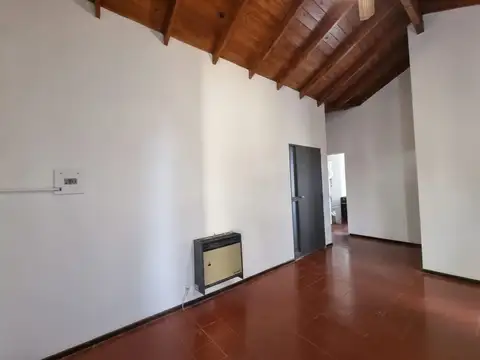 Venta de departamento de 2 dormitorios. chimbas