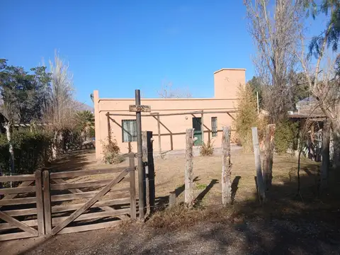 Venta casa 2 dormitorios en villa tacu zonda