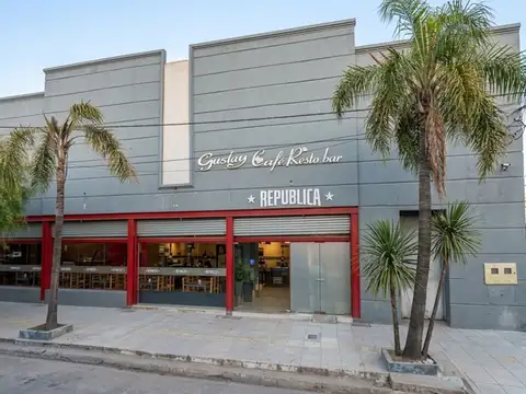Venta de importante hibrido salon+galpon+ edificio