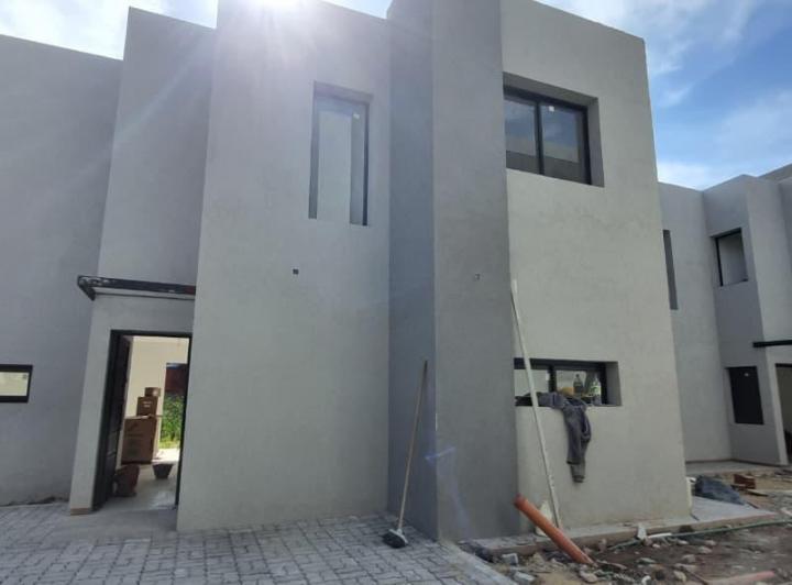 Casa · 101m² · 3 Ambientes · 1 Cochera