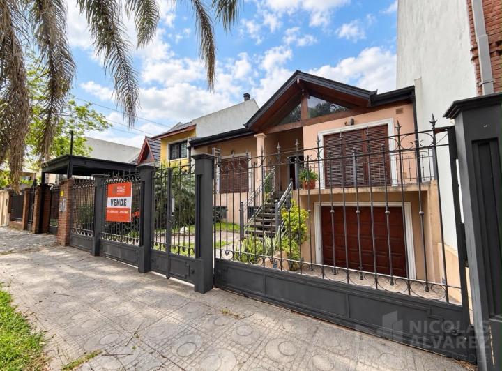Casa · 280m² · 4 Ambientes · 2 Cocheras