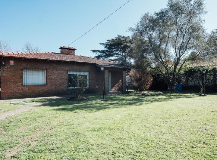 Casa · 946m² · 4 Ambientes · 1 Cochera