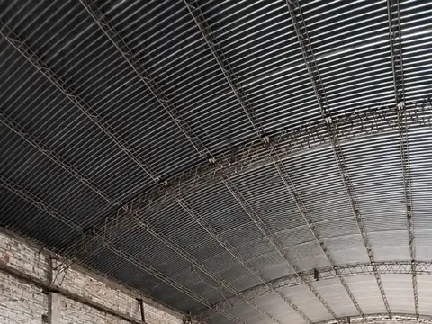 Galpón en alquiler en avenida j j rolón