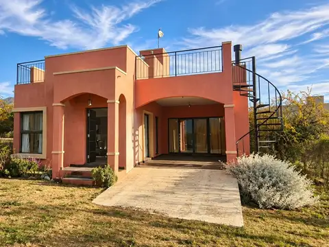 Casa amoblada en carpintería