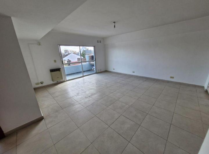 Departamento · 50m² · 2 Ambientes · 1 Cochera