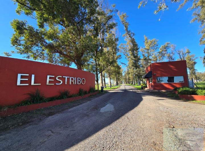 Terreno · 1200m²