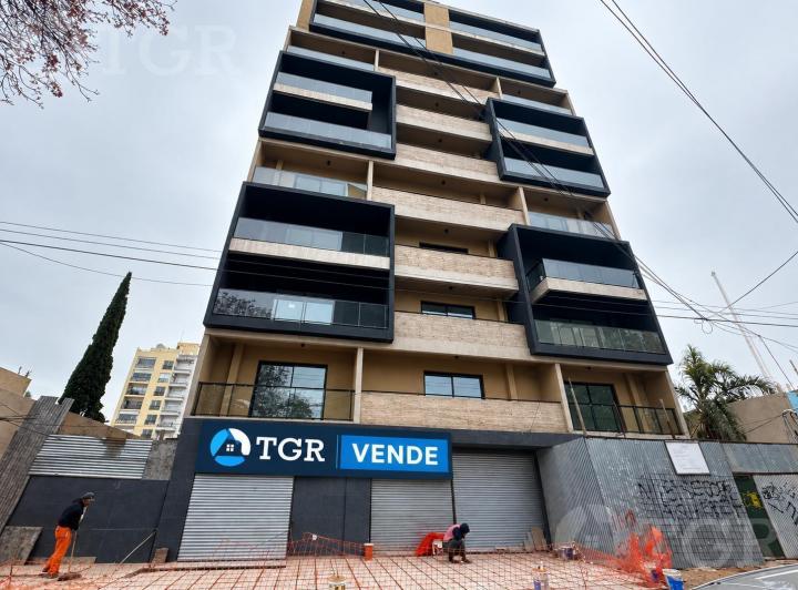 Local comercial · 140m²