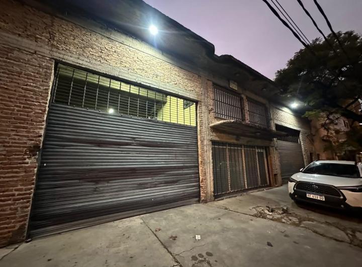 Bodega-Galpón · 500m² · 1 Ambiente · 2 Cocheras