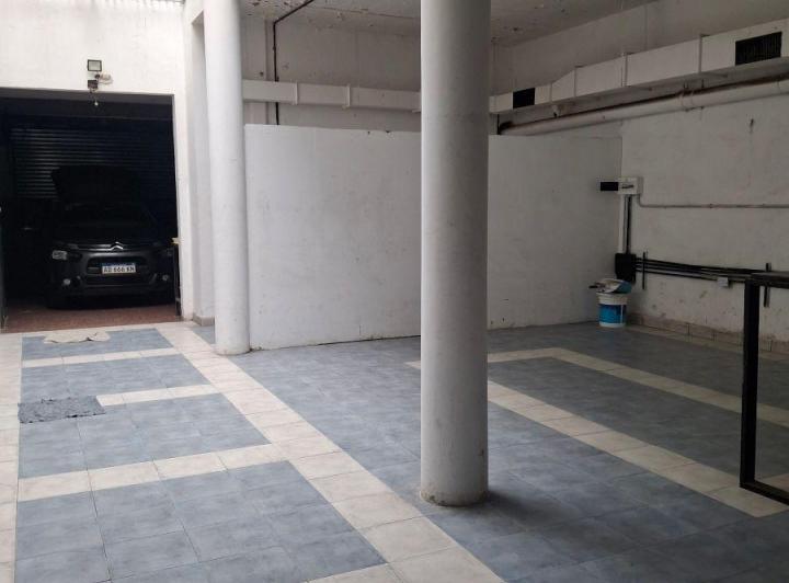 Local comercial · 300m²