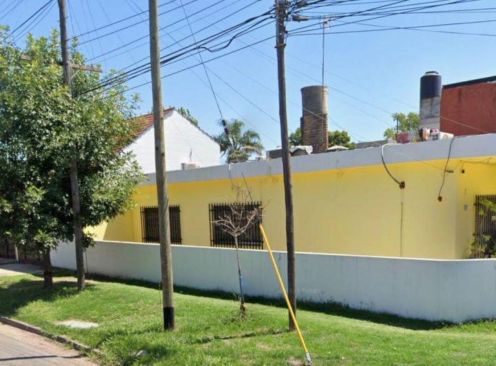 Casa · 80m² · 5 Ambientes · 1 Cochera