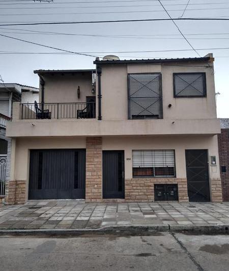 Casa · 90m² · 5 Ambientes
