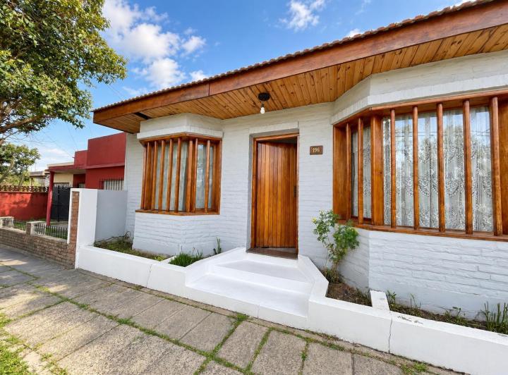 Casa · 90m² · 4 Ambientes · 1 Cochera