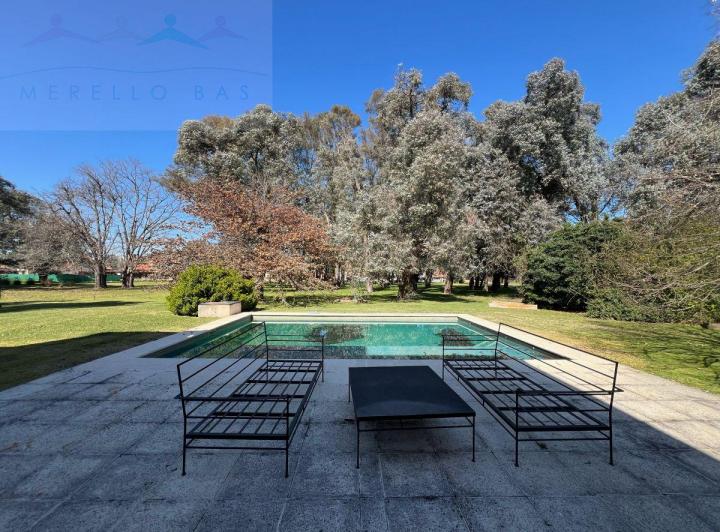 Casa · 382m² · 5 Ambientes