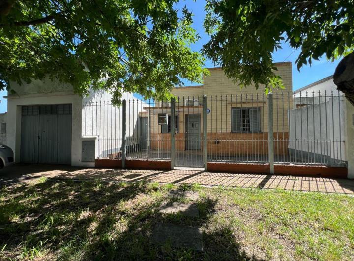 Casa · 300m² · 2 Dormitorios