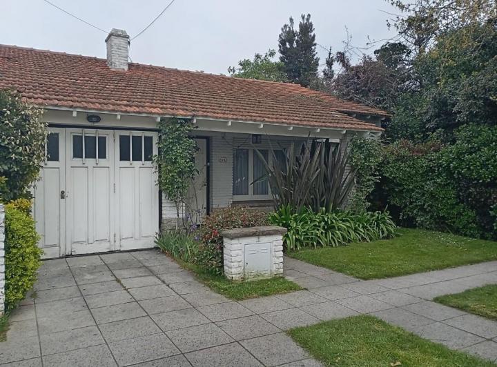 Casa · 180m² · 5 Ambientes · 1 Cochera