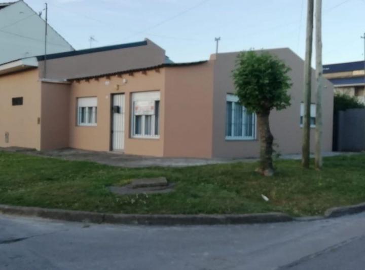 Casa · 130m² · 5 Ambientes · 1 Cochera