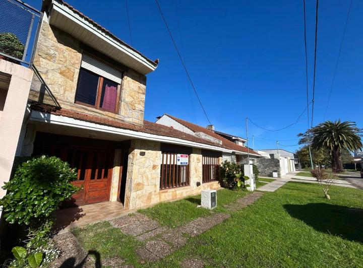 Casa · 133m² · 4 Ambientes · 1 Cochera