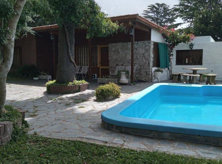 Casa · 86m² · 2 Ambientes · 2 Cocheras